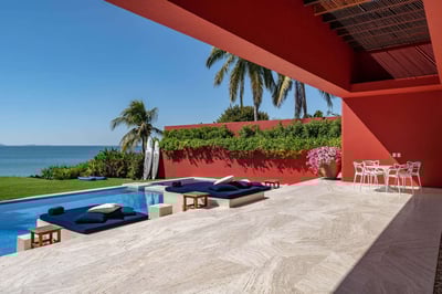 Luxury Villa Photo #9