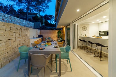 Luxury Villa Photo #23