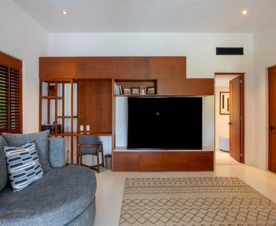 Luxury Villa Photo #31