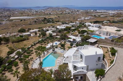 Luxury Villa Photo #2
