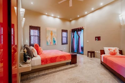 Luxury Villa Photo #40