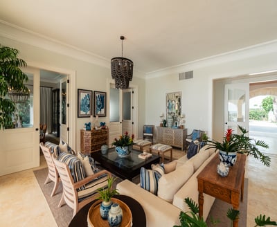 Luxury Villa Photo #27