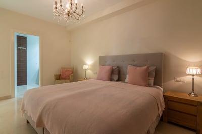 Luxury Villa Photo #20
