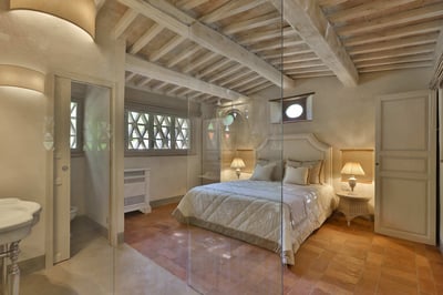 Luxury Villa Photo #39