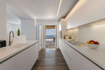 Luxury Villa Photo #13