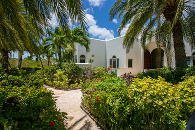 Luxury Villa Photo #11