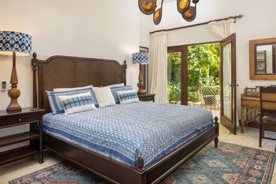 Luxury Villa Photo #5