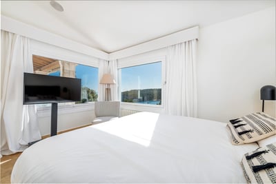 Luxury Villa Photo #29