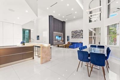 Luxury Villa Photo #23