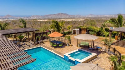 Luxury Villa Photo #3