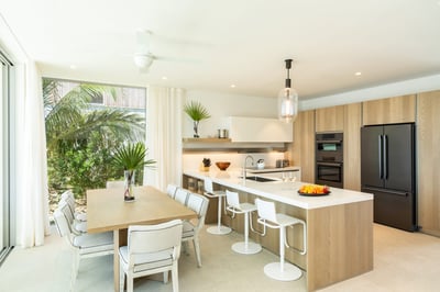 Luxury Villa Photo #6