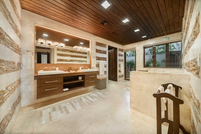 Luxury Villa Photo #24
