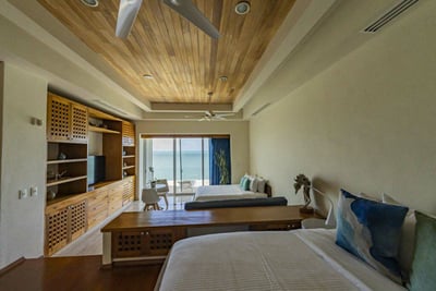 Luxury Villa Photo #16