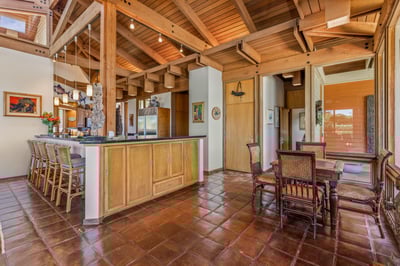 Luxury Villa Photo #15