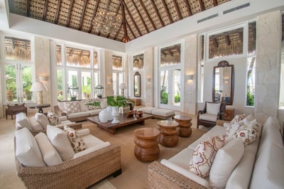Luxury Villa Photo #18