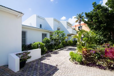 Luxury Villa Photo #6