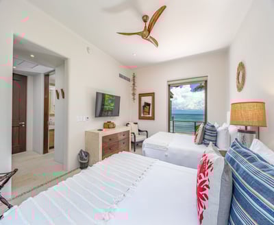 Luxury Villa Photo #49