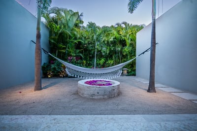 Luxury Villa Photo #6