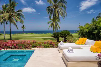Luxury Villa Photo #12