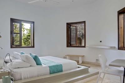 Luxury Villa Photo #43
