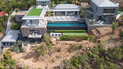 Luxury Villa Photo #9