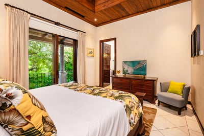 Luxury Villa Photo #40