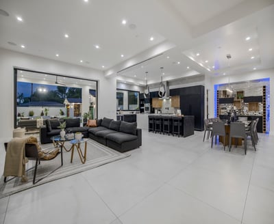 Luxury Villa Photo #25