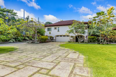 Luxury Villa Photo #16
