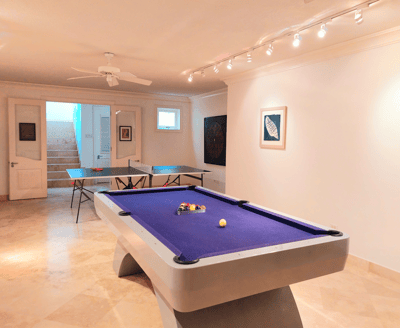 Luxury Villa Photo #18