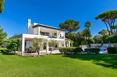Luxury Villa Photo #6