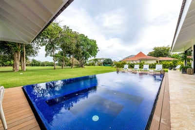 Luxury Villa Photo #7