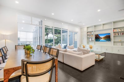 Luxury Villa Photo #20