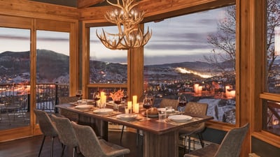 Glacier Lodge West - dining area