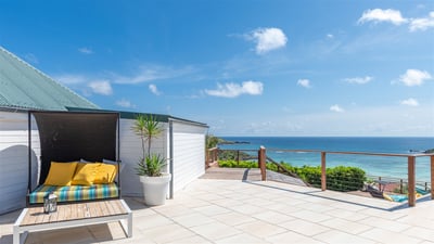 Outdoors: Two-level property, several outdoor lounge areas facing the panoramic view over the bay. P