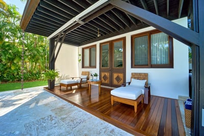 Luxury Villa Photo #18