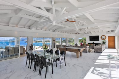 Luxury Villa Photo #16