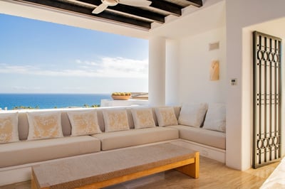 Luxury Villa Photo #30
