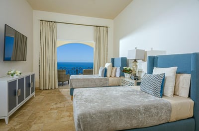 Luxury Villa Photo #28