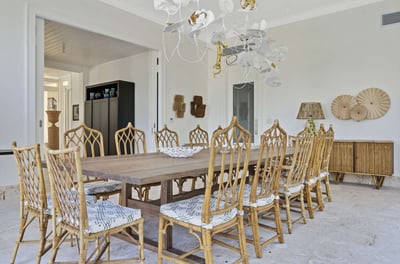 Luxury Villa Photo #23