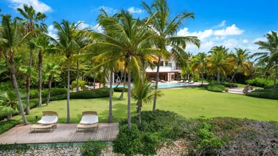 Luxury Villa Photo #12