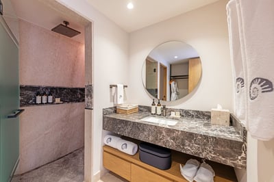 Luxury Villa Photo #39