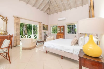 Luxury Villa Photo #31