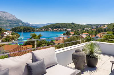 Luxury Villa Photo #33