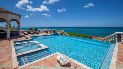 Luxury Villa Photo #8