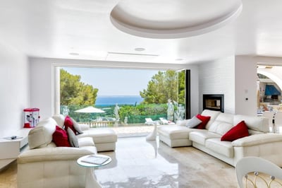 Luxury Villa Photo #17