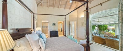 Luxury Villa Photo #23