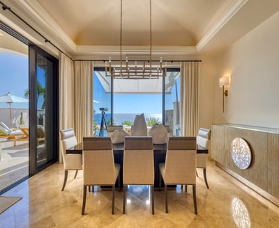 Luxury Villa Photo #18