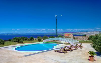 Luxury Villa Photo #2