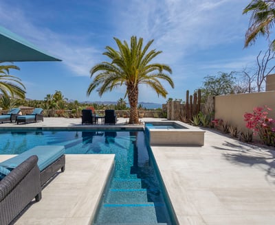 Luxury Villa Photo #7