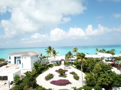 Luxury Villa Photo #23